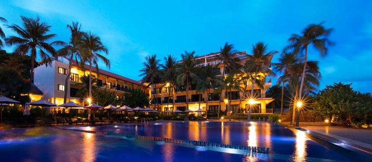 Фото отеля Hon Rom Central Beach Resort