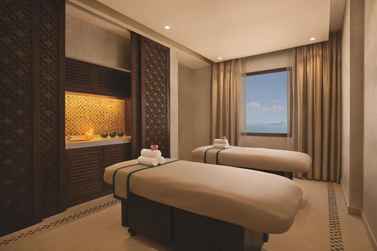 DoubleTree by Hilton Resort & Spa Marjan Island фото 24
