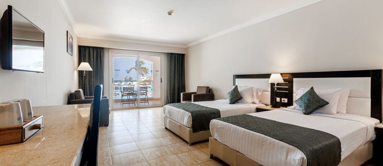 Фото отеля Sunrise Alora Aqua Park Resort