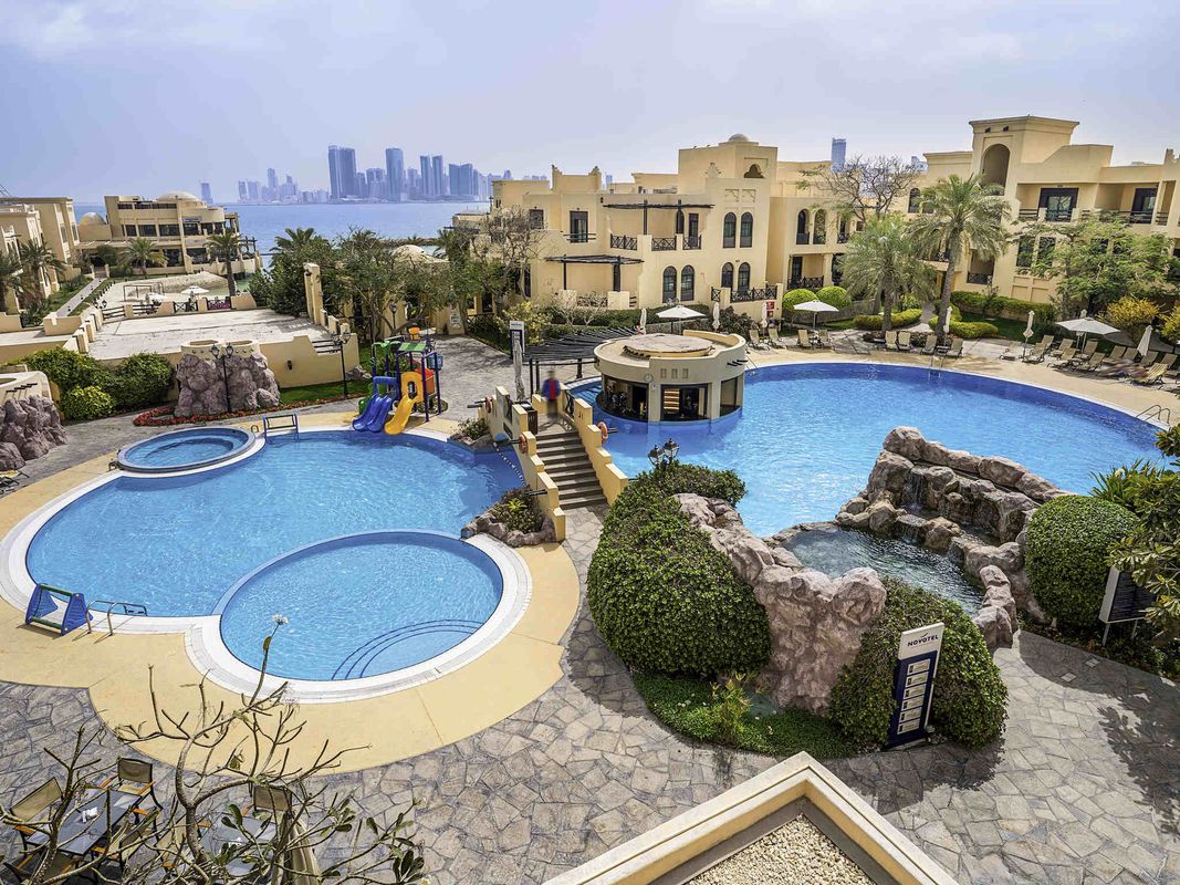 Novotel Bahrain Al Dana Resort фото 0