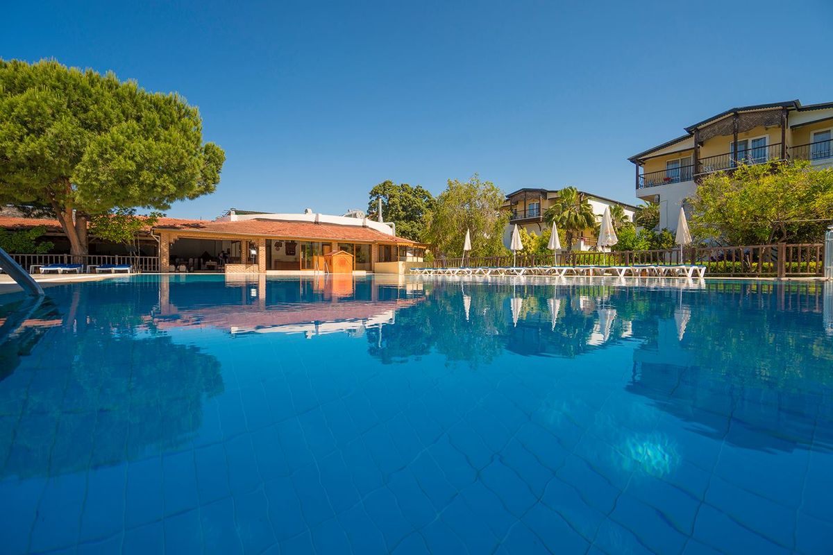 Club Serena Beach Hotel фото 0
