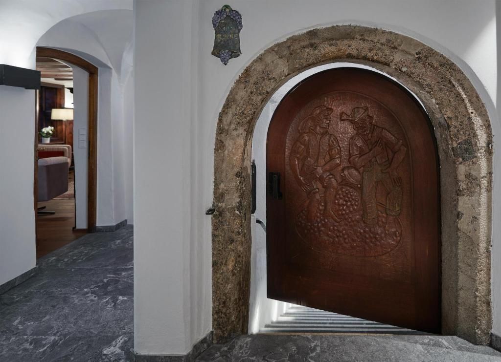 Hotel Schwarzer Adler Innsbruck фото 4