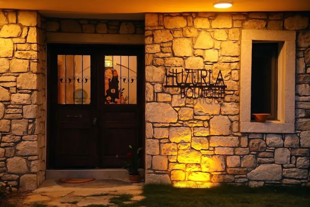 Huzurla Otel фото 0