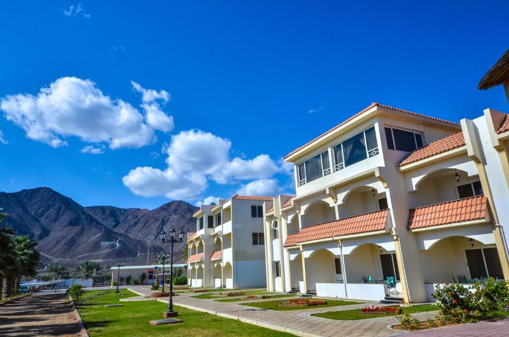 Sandy Beach Hotel & Resort фото 116
