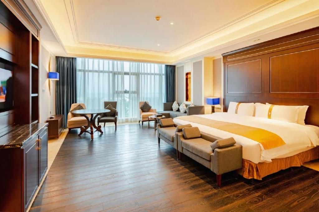 Holiday Inn Haikou West Coast by IHG фото 37