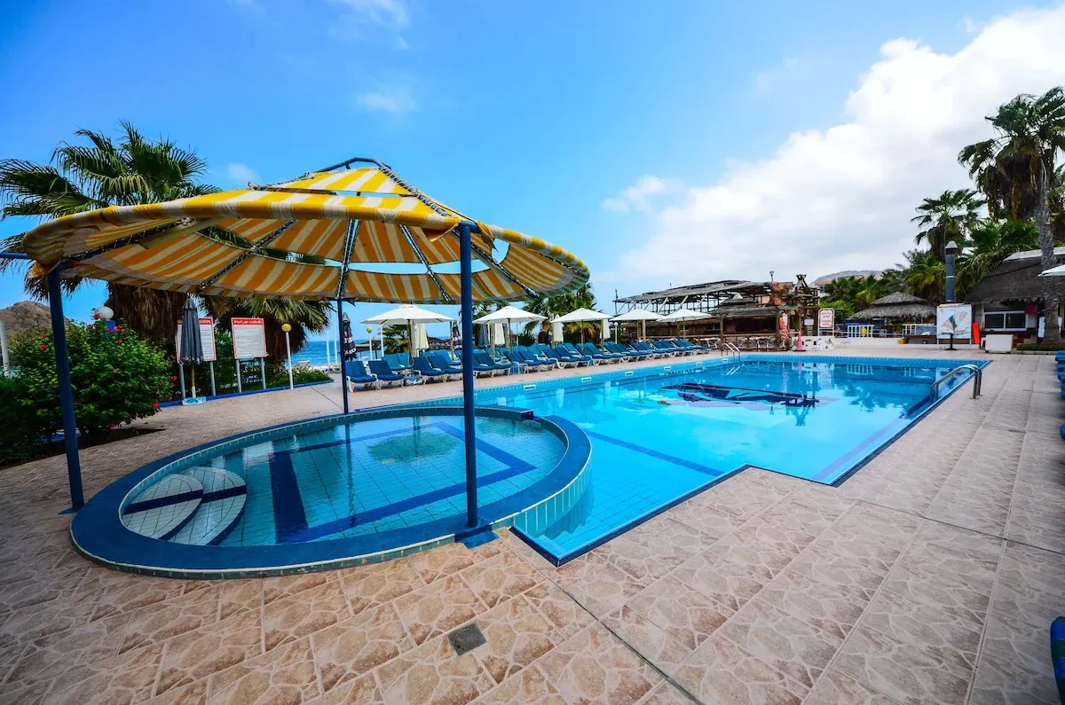 Sandy Beach Hotel & Resort фото 11