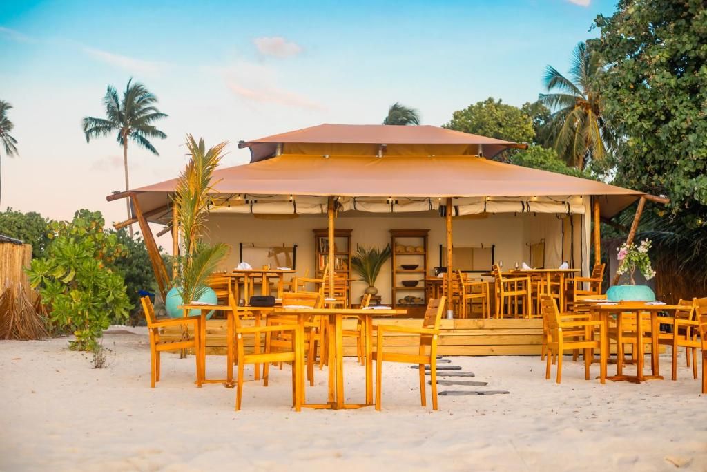 Guest House «The Maverick Surf & Dive Lodge Guest House» фото 13