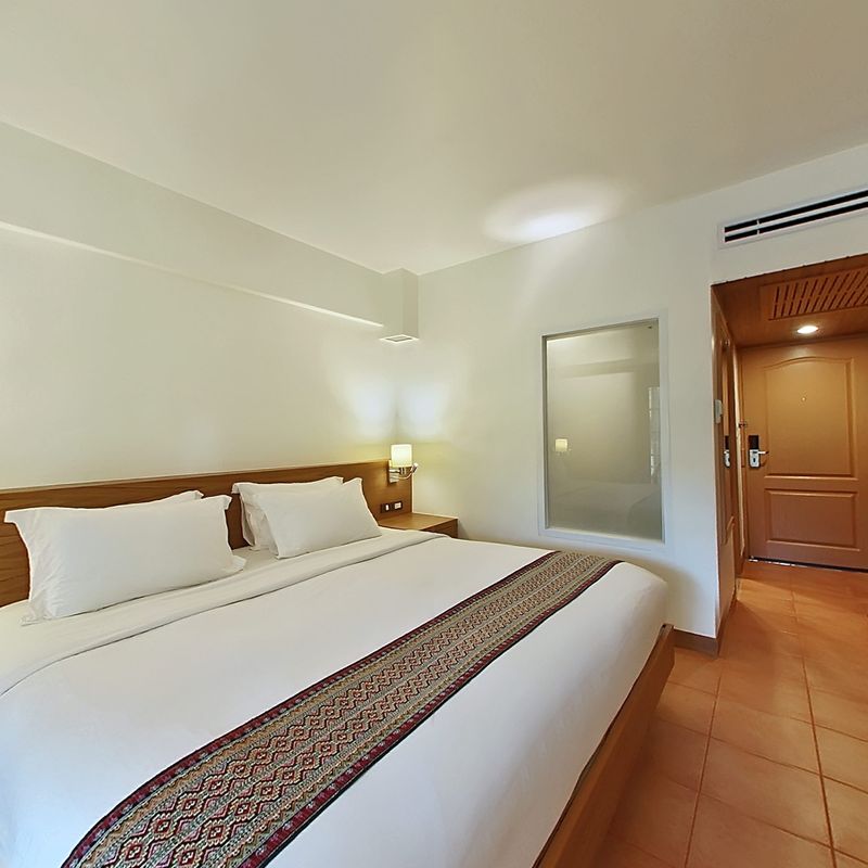 Thara Patong Beach Resort & Spa фото 59