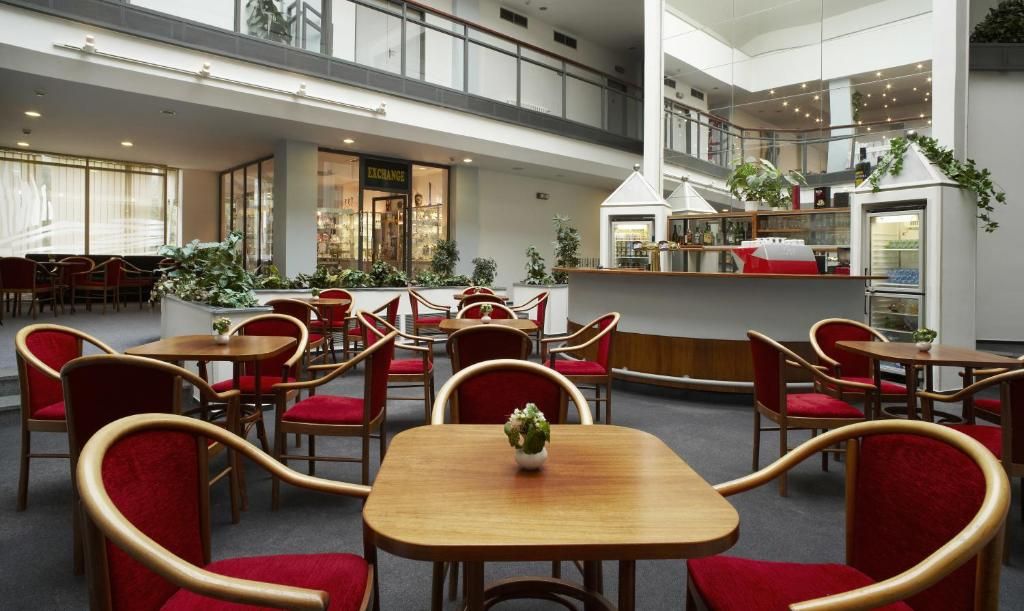 Hotel Fortuna West фото 0