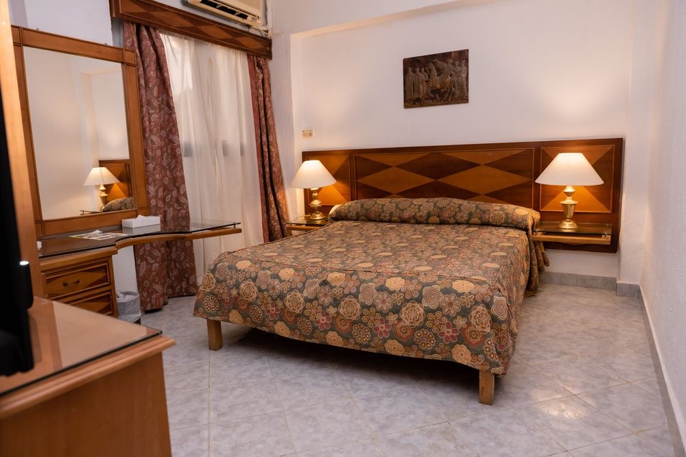 Turquoise Beach Hotel фото 80