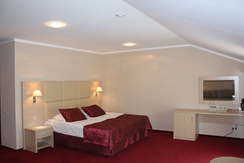 Гостиница «Delmont Hotel» фото 41