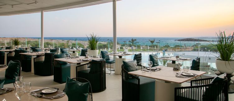 Фото отеля Nissiblu Beach Resort