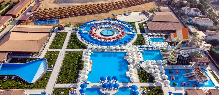 Фото отеля Rewaya Majestic Resort