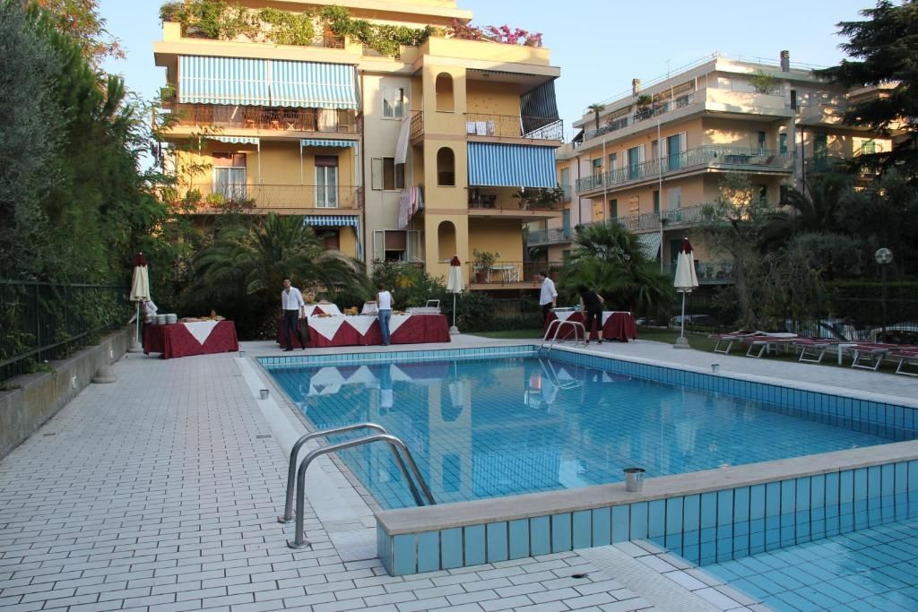 Garden Hotel Alassio фото 21