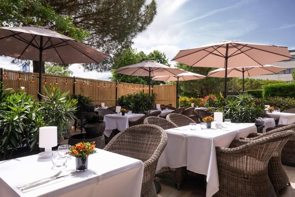 Quality Suites Bordeaux Airport Hotel & Spa фото 38