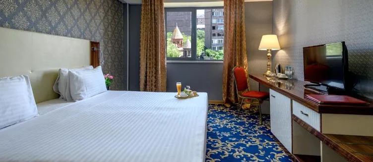 Фото отеля Royal Plaza by Stellar Hotels, Yerevan
