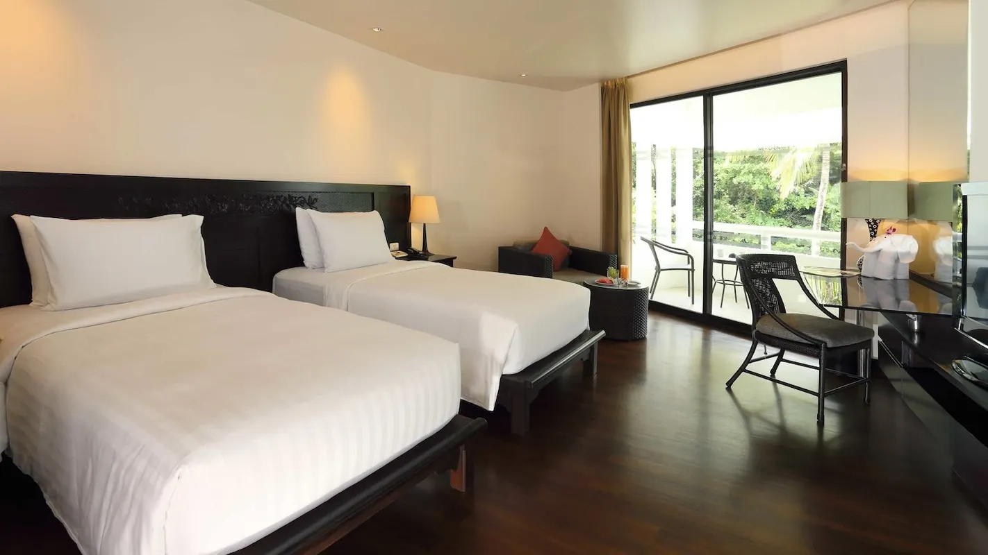 Le Meridien Phuket Beach Resort фото 5