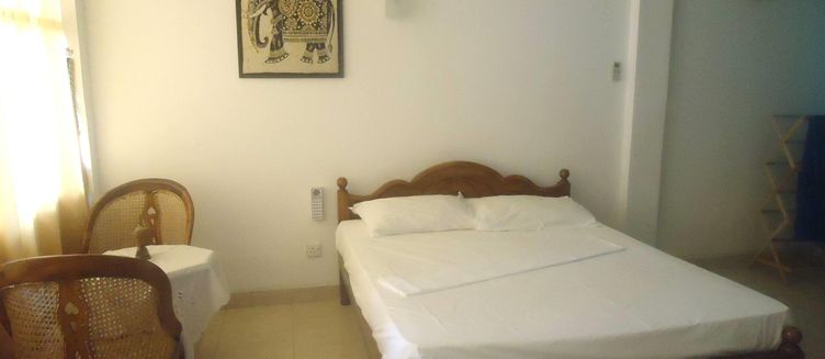 Фото отеля MariGold Beach House