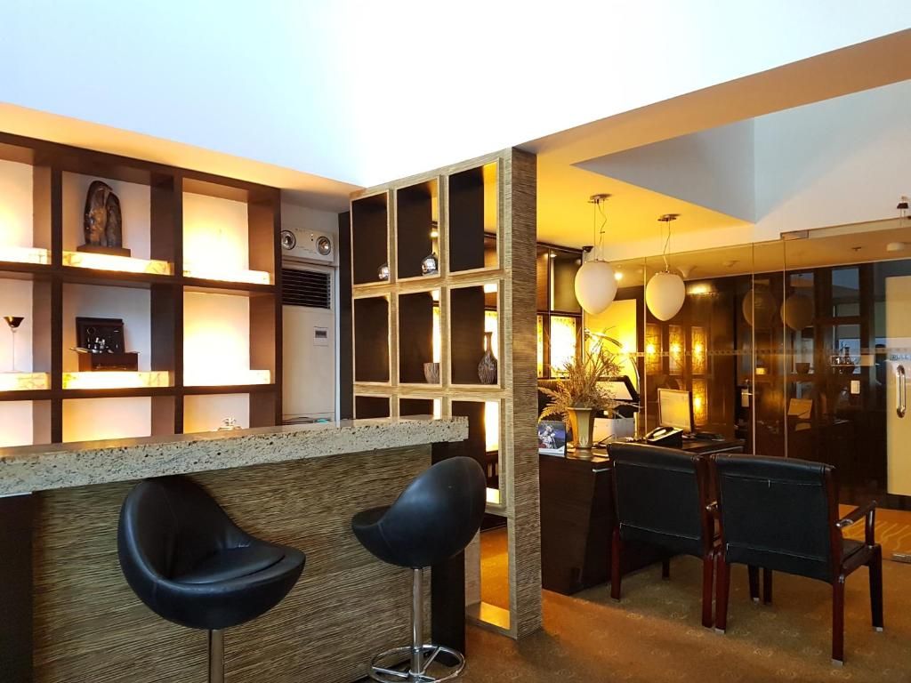 Cebu Parklane International Hotel фото 44