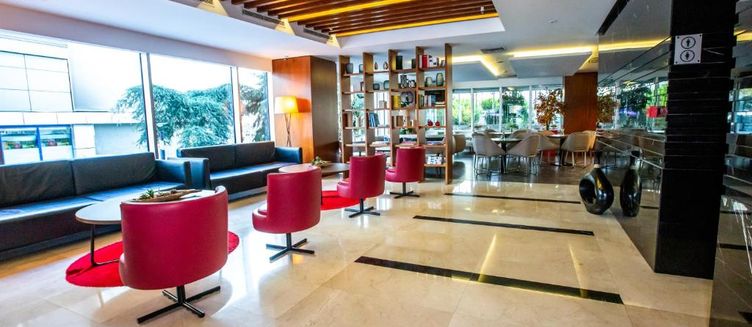Фото отеля Ramada Encore by Wyndham Istanbul Kartal
