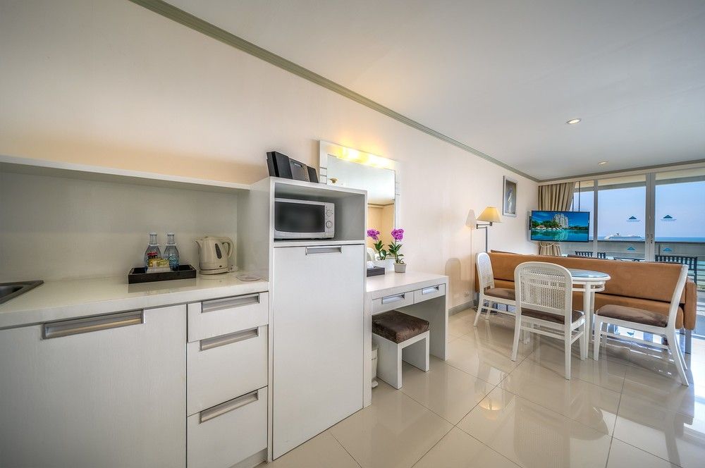 Andaman Beach Suites Hotel фото 98