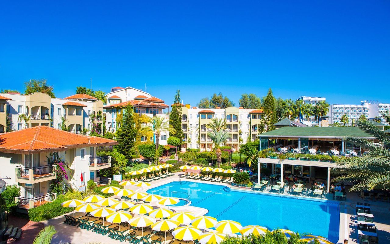 Gardenia Beach Hotel фото 1