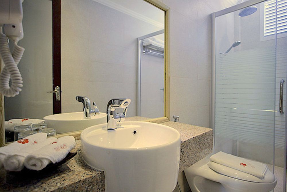 Kaani Beach Hotel фото 38