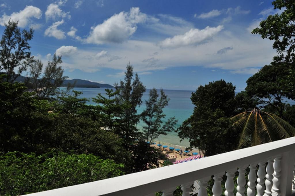 Karon Cliff Bungalows фото 22
