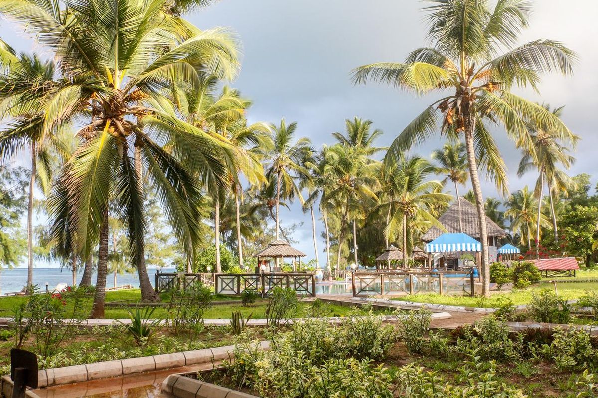 Mermaids Cove Beach Resort & Spa фото 67