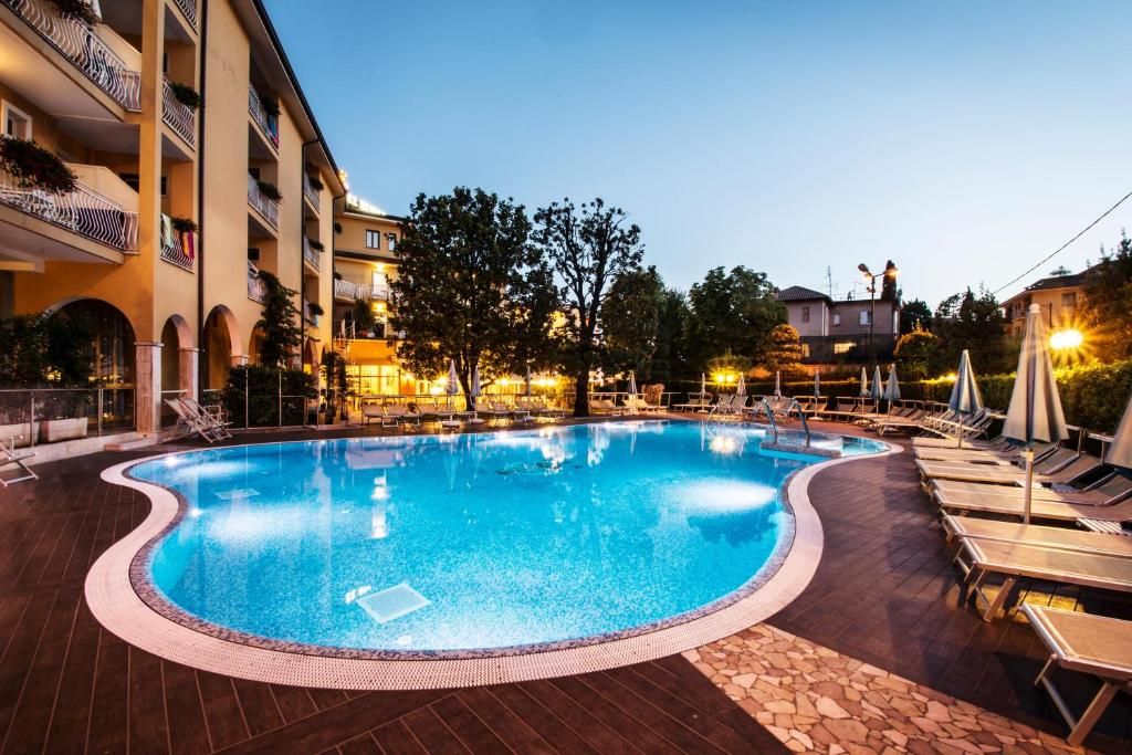 Hotel Bisesti фото 10