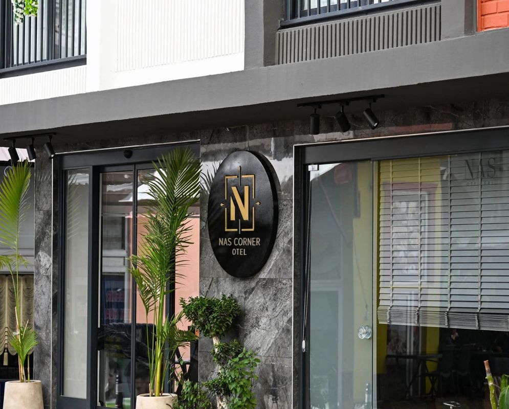 Отель Nas Corner Hotel фото 1