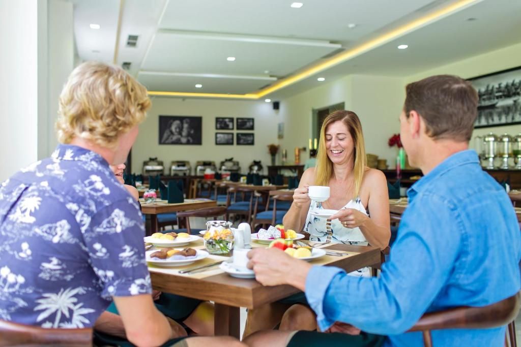 Ally Beach Boutique Hotel Hoian фото 8
