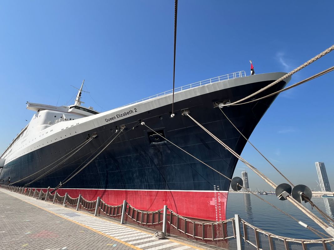 Queen Elizabeth 2 фото 101