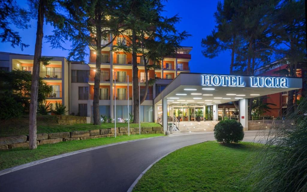 Hotel Lucija фото 2