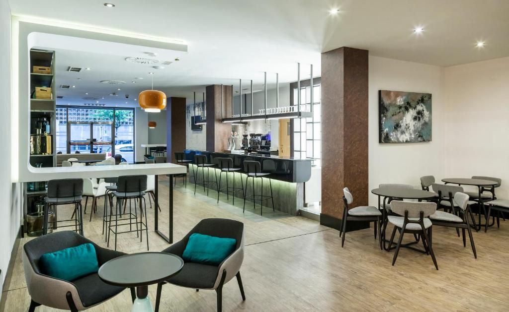 Hotel Ilunion Bilbao фото 2