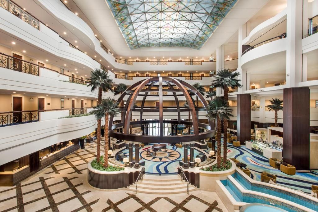 Mövenpick Grand Al Bustan фото 6