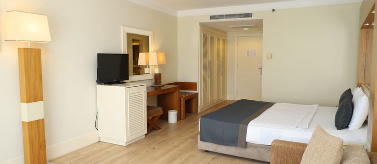 Фото отеля Meder Resort Hotel
