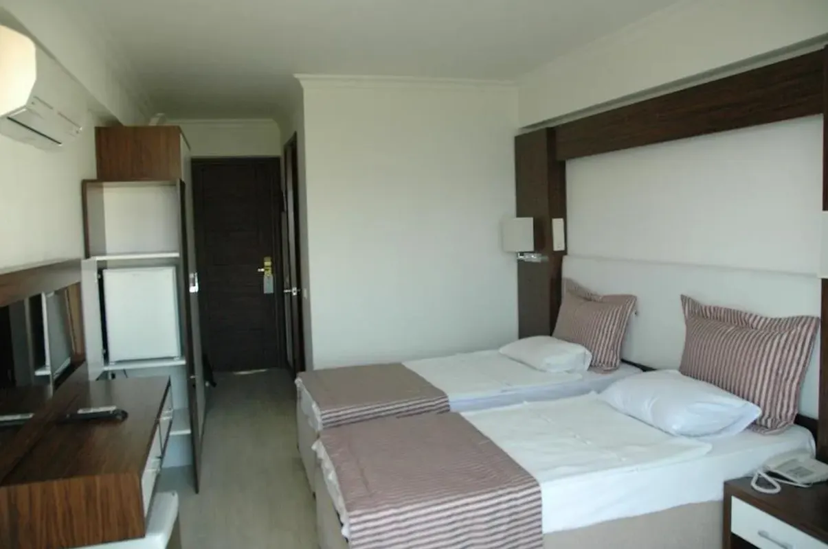 Arora Hotel фото 2