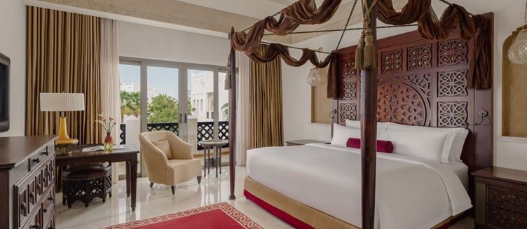 Фото отеля Sharq Village & Spa, a Ritz-Carlton Hotel
