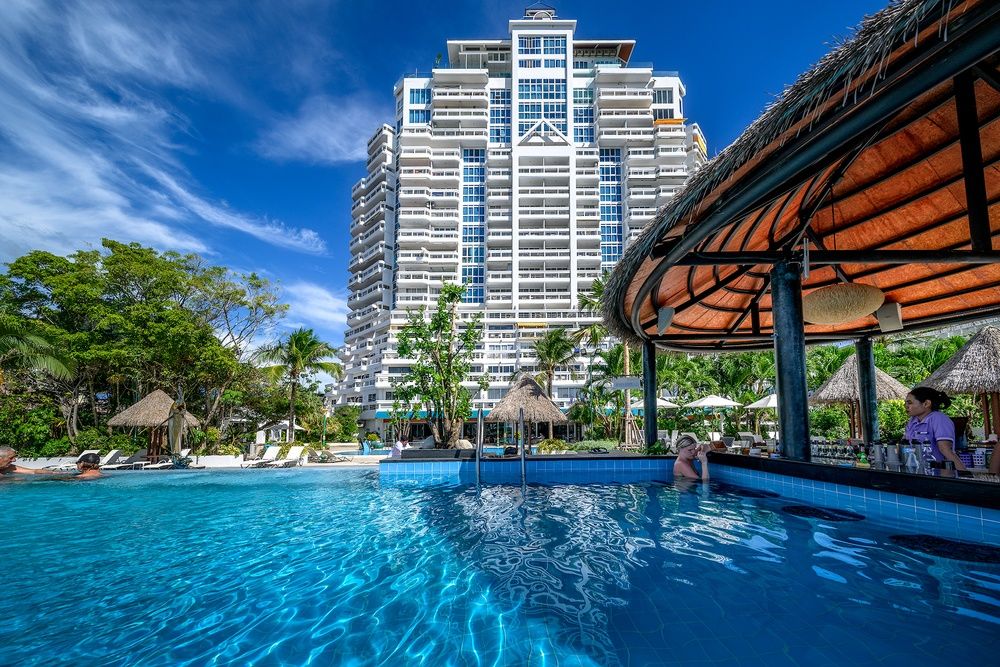 Andaman Beach Suites Hotel фото 55