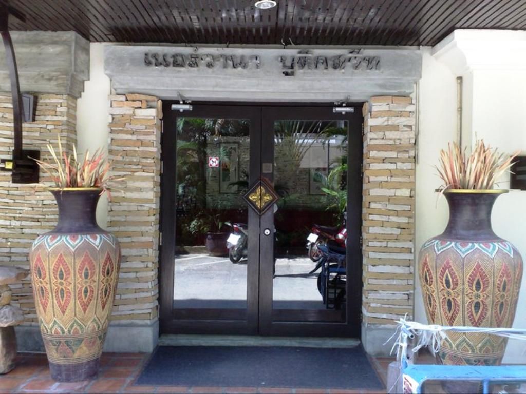 Nirvana Boutique Suites фото 0