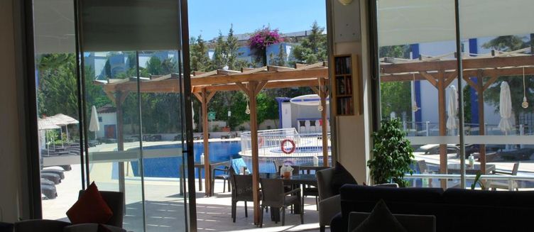 Фото отеля Serpina Hotel