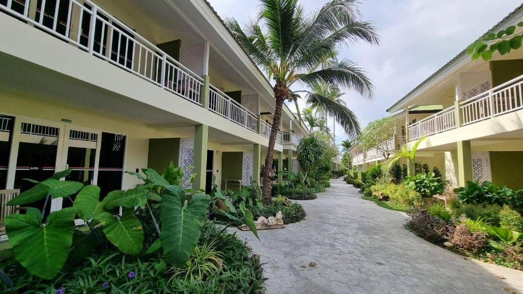 Ark Bar Beach Resort фото 43