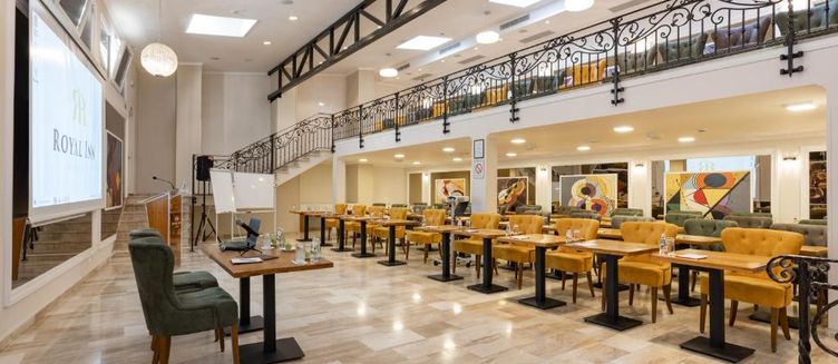 Фото отеля Hotel Royal Inn