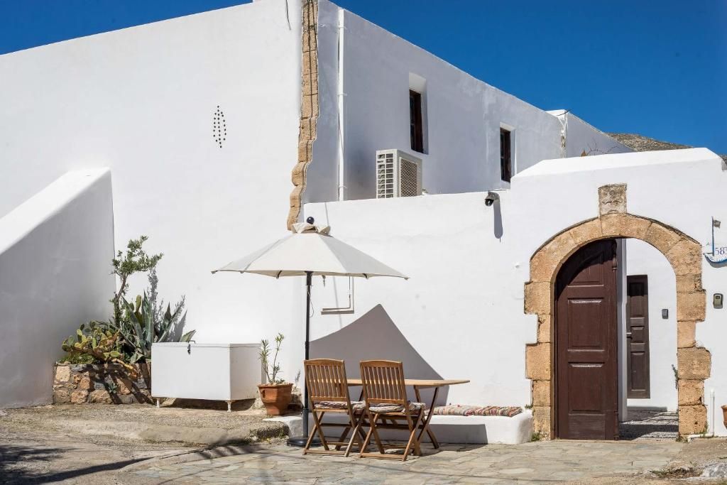 583 Di Lindos Residence фото 11