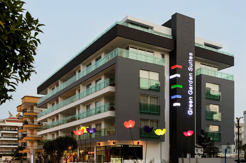 Green Garden Suites Hotel фото 46