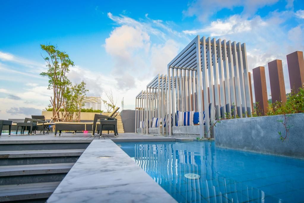 The Aristo Resort Surin Beach фото 2