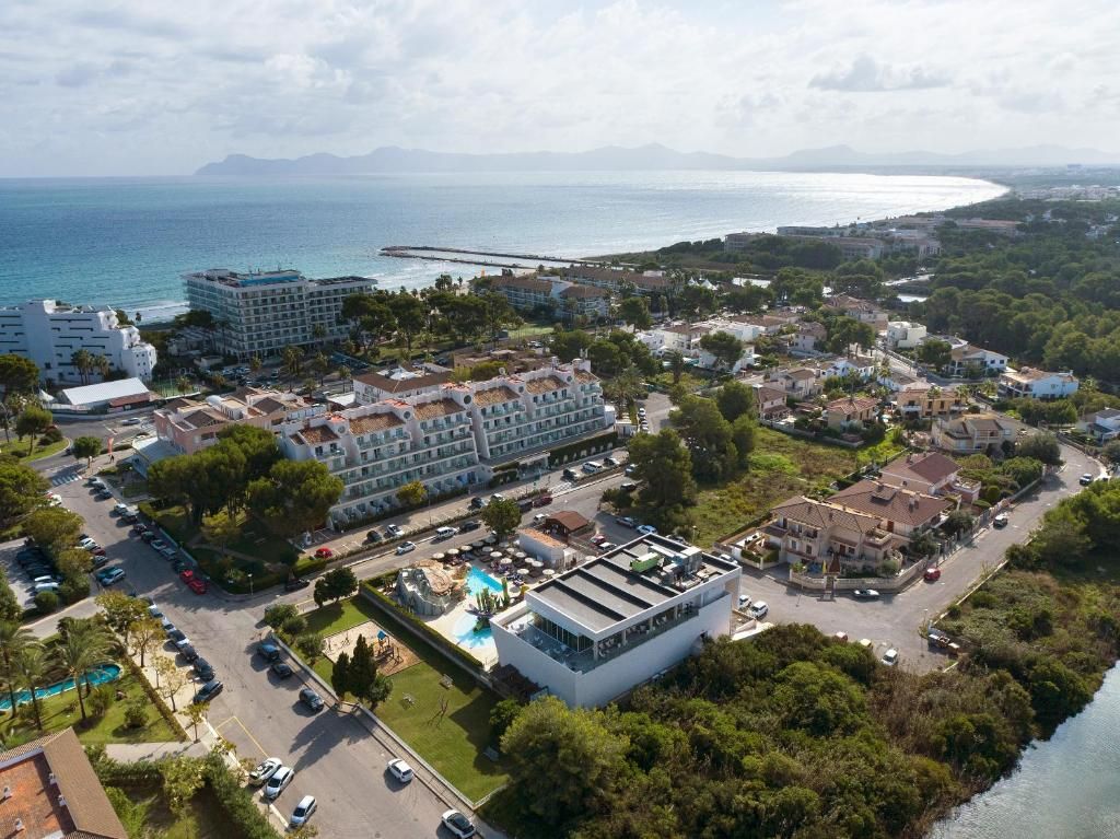 Aparthotel Playa de Muro Suites фото 4
