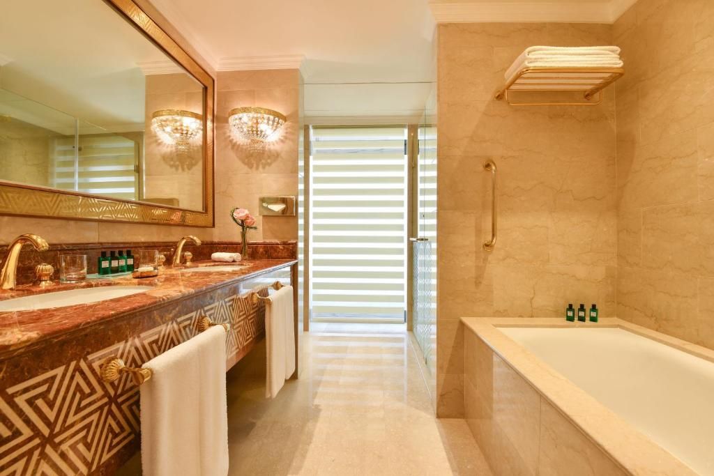 Sheraton Grand Doha Resort & Convention Hotel фото 56