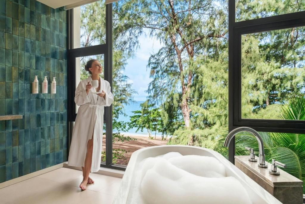 Le Meridien Phuket Mai Khao Beach Resort фото 98